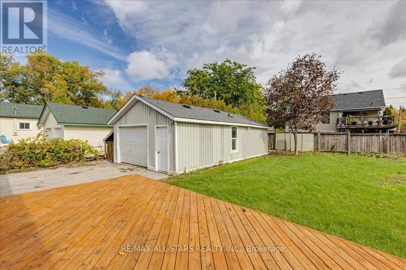 369 Lake Drive, Georgina, photo 3