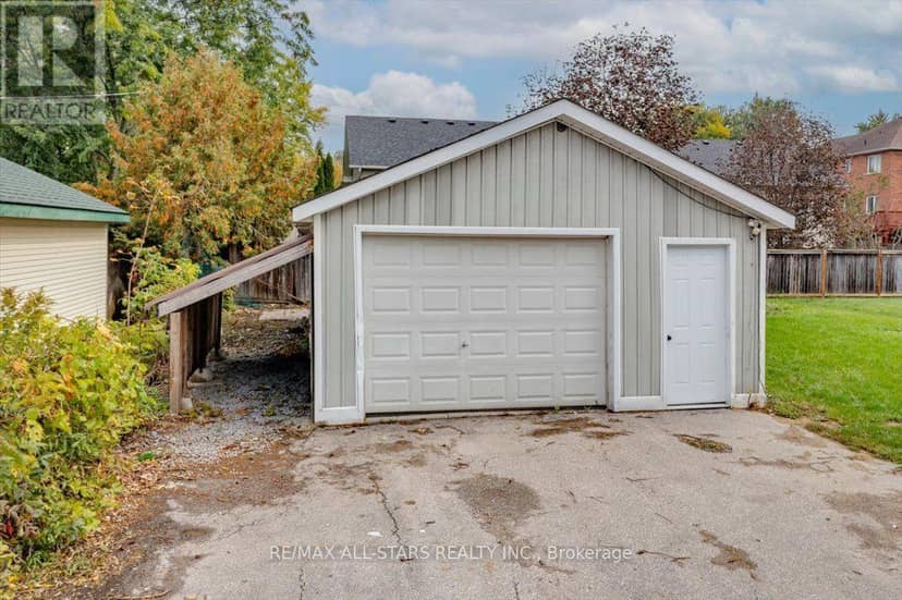 369 Lake Drive — photo 37 of 40