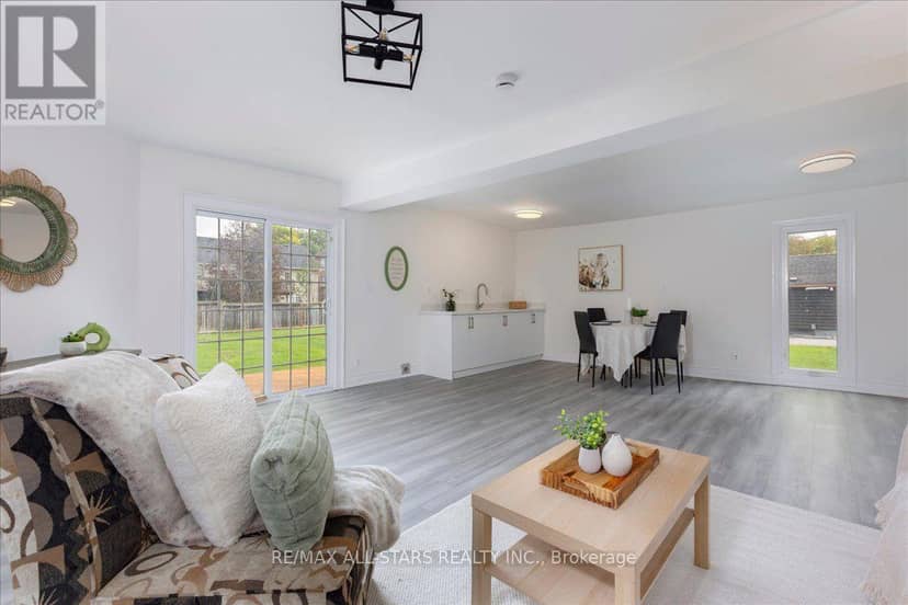 369 Lake Drive, Georgina, photo 4