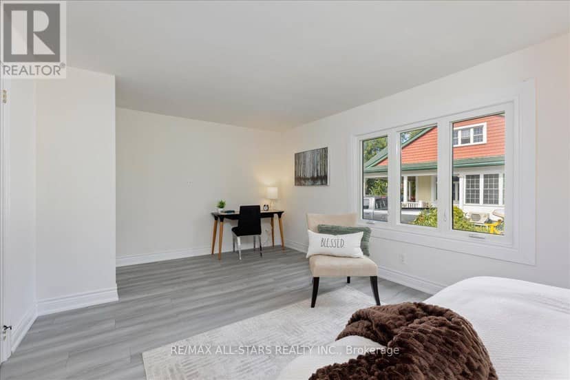 369 Lake Drive, Georgina, photo 6