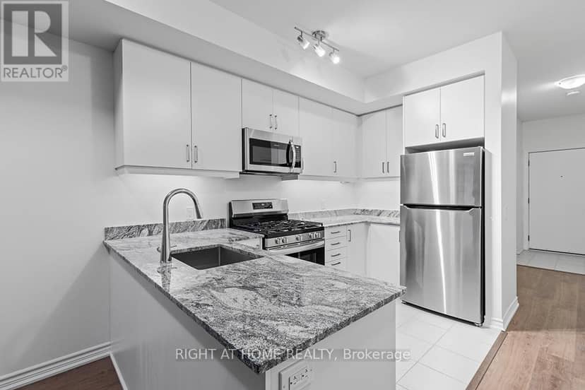 215 - 5 Spooner Crescent — photo 13 of 40