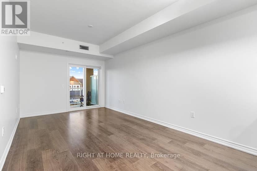 215 - 5 Spooner Crescent — photo 15 of 40