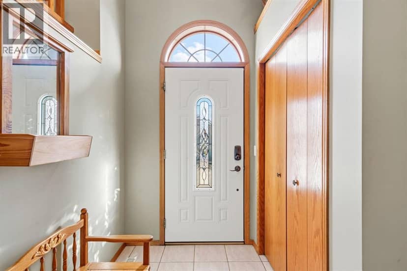 48 Headlands Close, Cochrane, photo 6