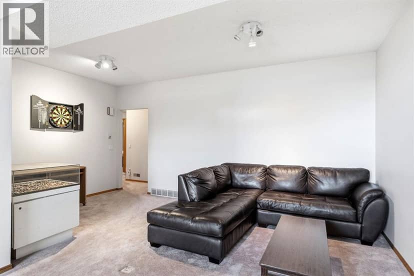 48 Headlands Close — photo 38 of 40