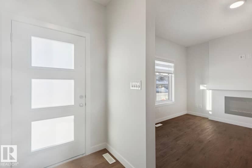 1081 Berg Pl, Leduc, photo 3