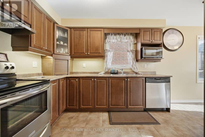 332 Duncan Lane N — photo 21 of 40