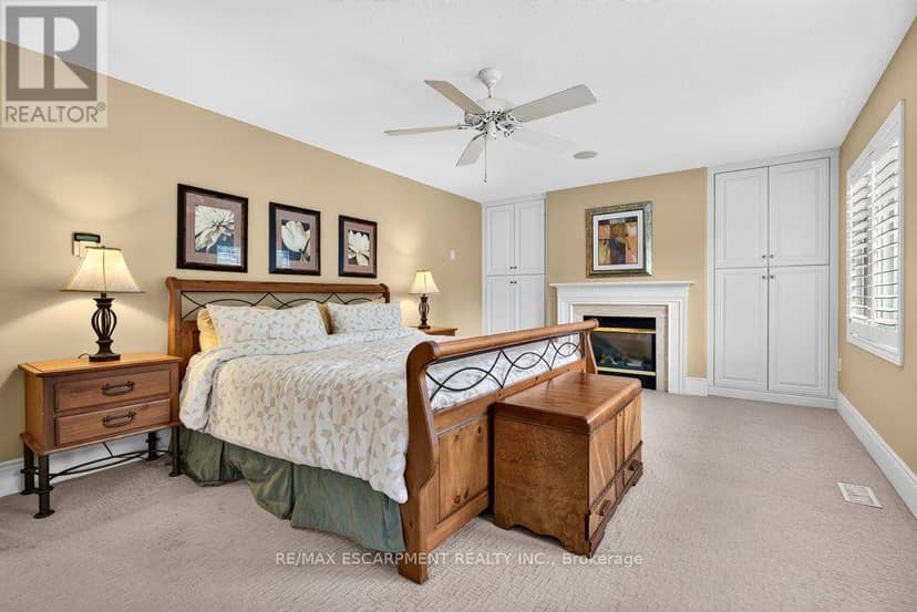 4278 Clubview Drive — photo 22 of 40