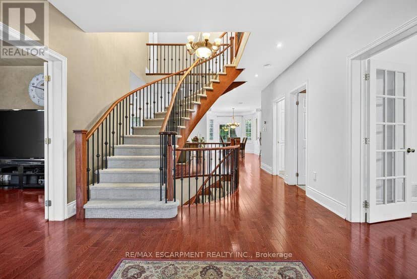 4278 Clubview Drive, Burlington, photo 5
