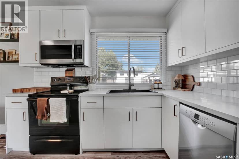 2002 Richardson ROAD, Saskatoon, photo 5