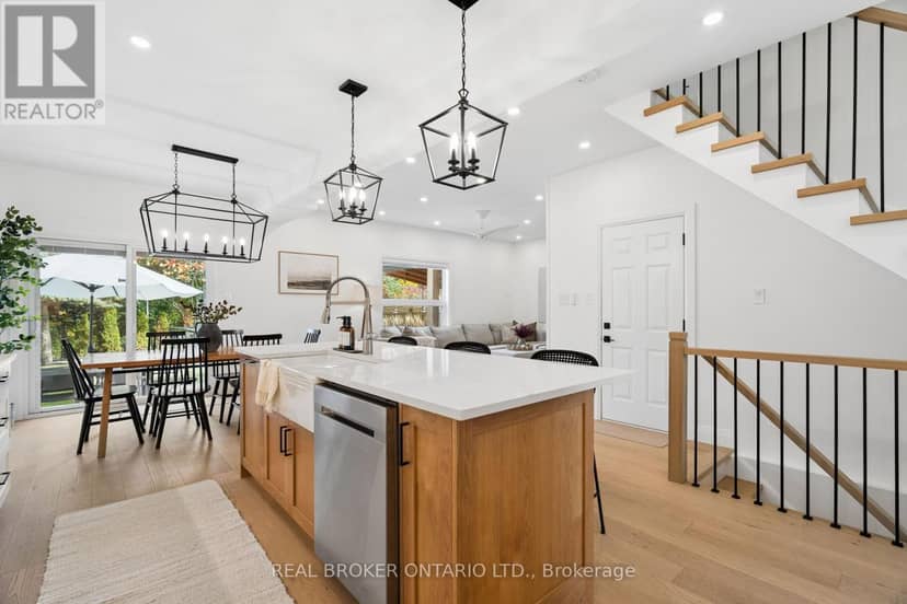 184 Dunbar Street — photo 11 of 40