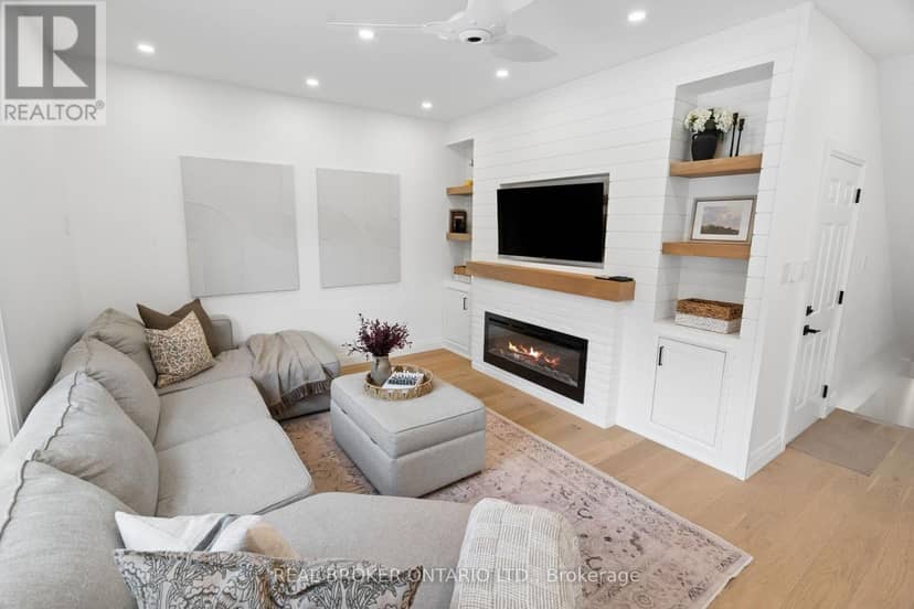 184 Dunbar Street — photo 15 of 40