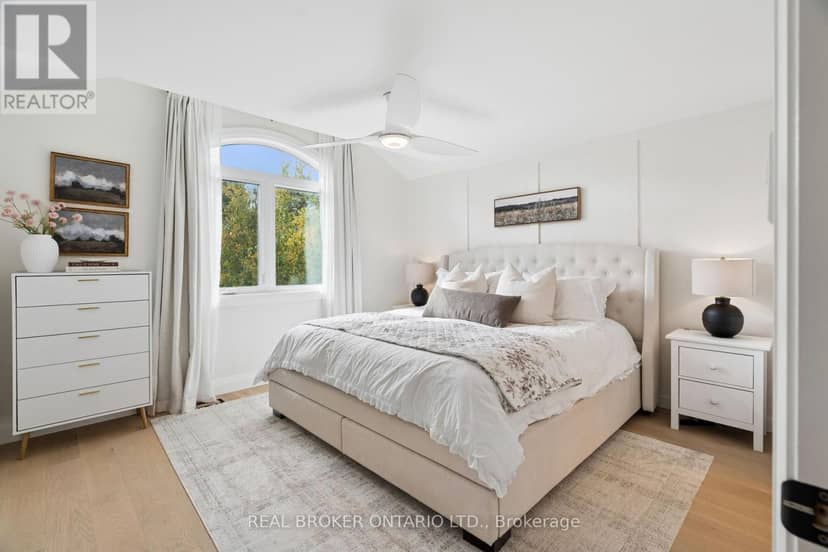 184 Dunbar Street — photo 18 of 40