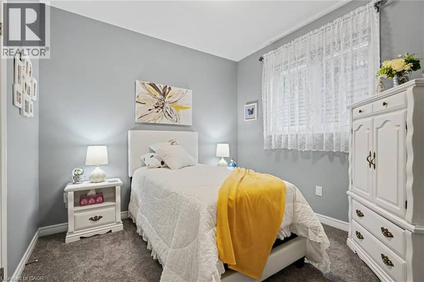 49 CAMPBELL Street — photo 9 of 40