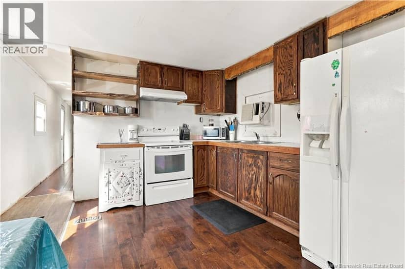 23 Douglas Crescent — photo 14 of 23