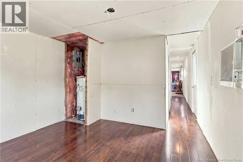 23 Douglas Crescent — photo 22 of 23