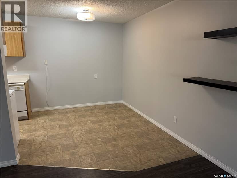 118 310 Stillwater DRIVE — photo 9 of 22