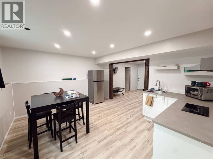 1016 2 Street NE — photo 35 of 40