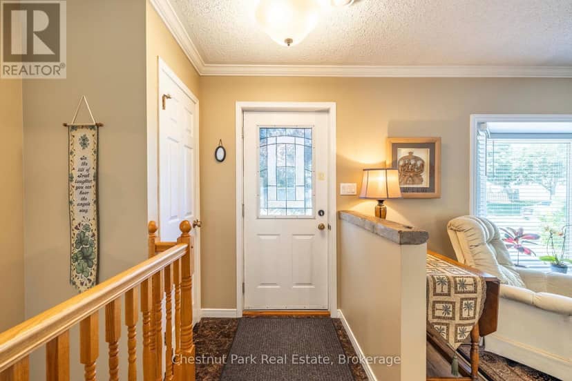 861 Arlington Street — photo 3 of 40