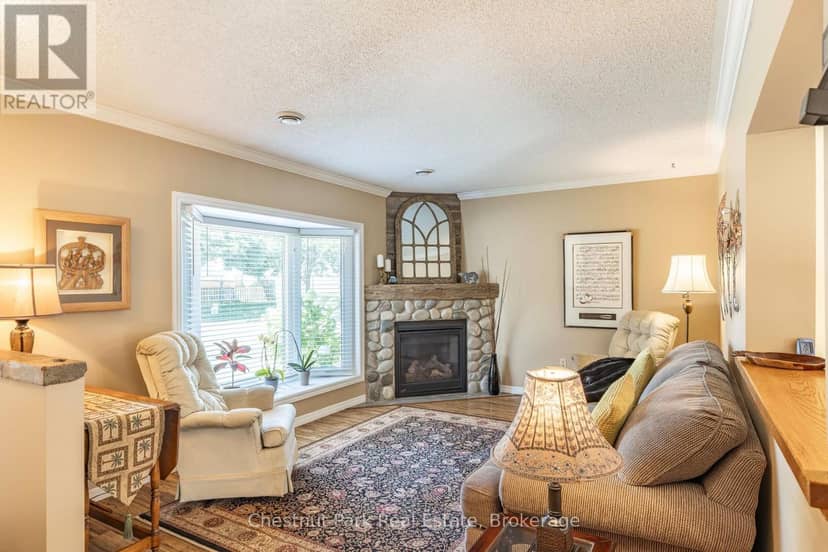 861 Arlington Street — photo 4 of 40