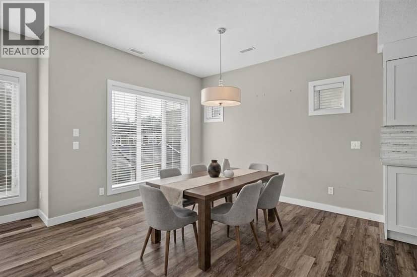 4, 2416 30 Street SW — photo 10 of 40