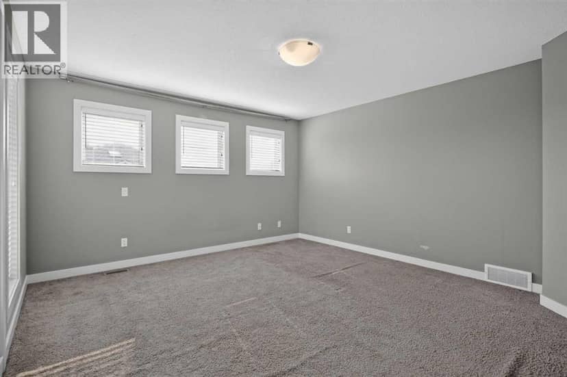 4, 2416 30 Street SW — photo 22 of 40