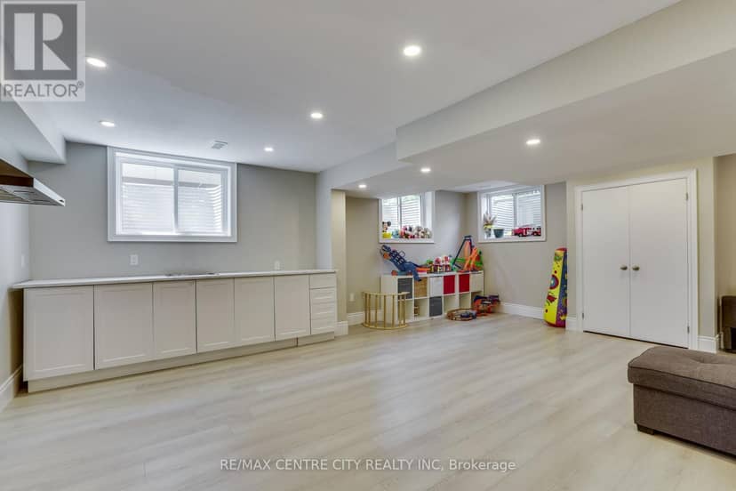240 Church Street — photo 32 of 40