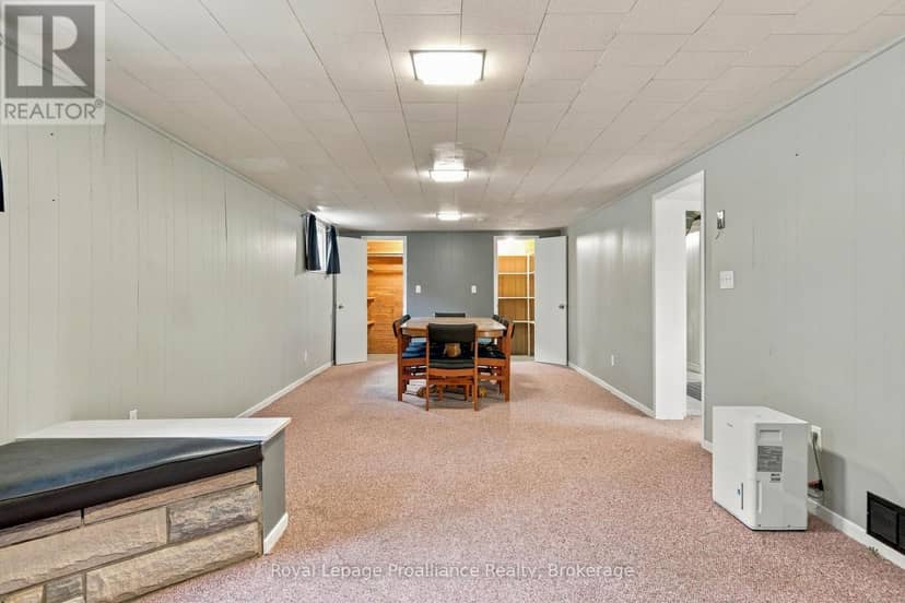 14 Munro Avenue — photo 17 of 31