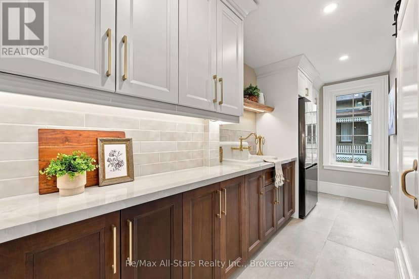 40 Caroline Street — photo 19 of 40