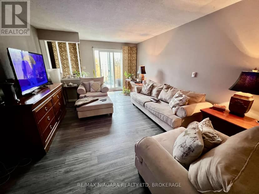 2 - 8646 Willoughby Drive — photo 18 of 40