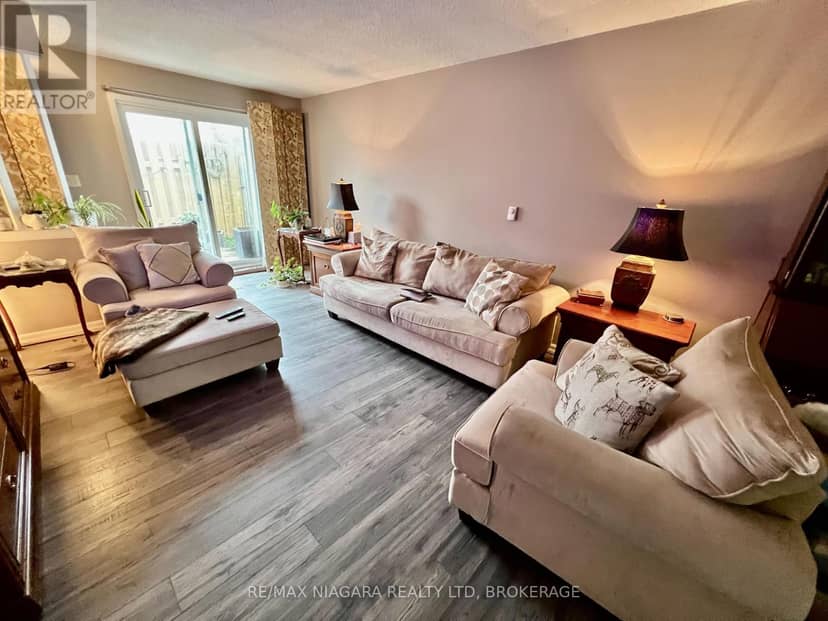2 - 8646 Willoughby Drive — photo 21 of 40