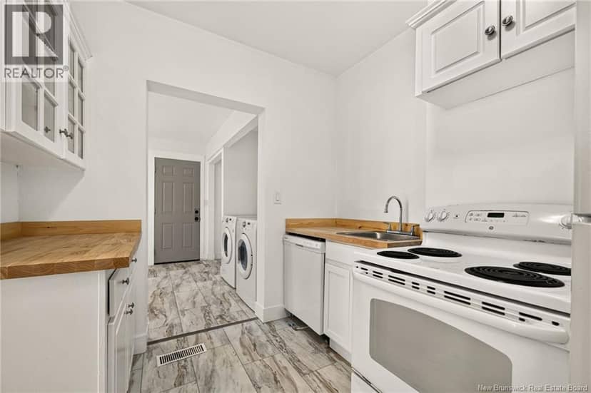 24-26 Henry — photo 32 of 40