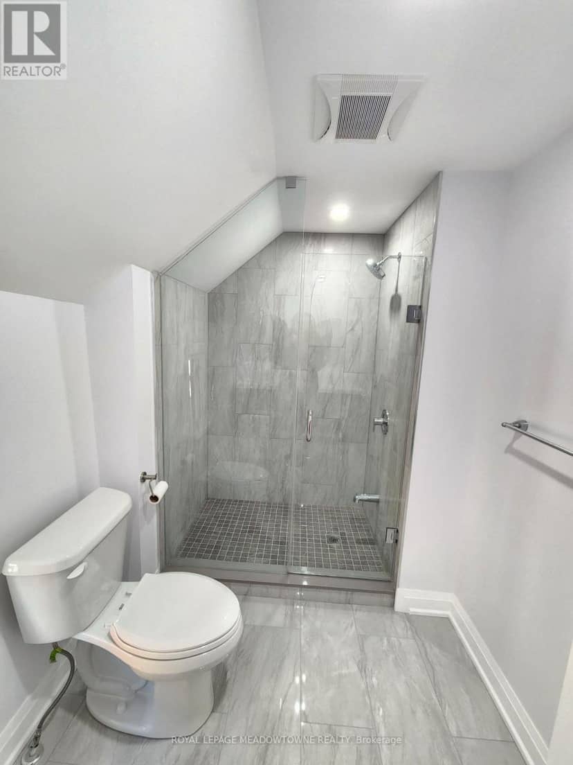 119 Colborne Street E — photo 13 of 17