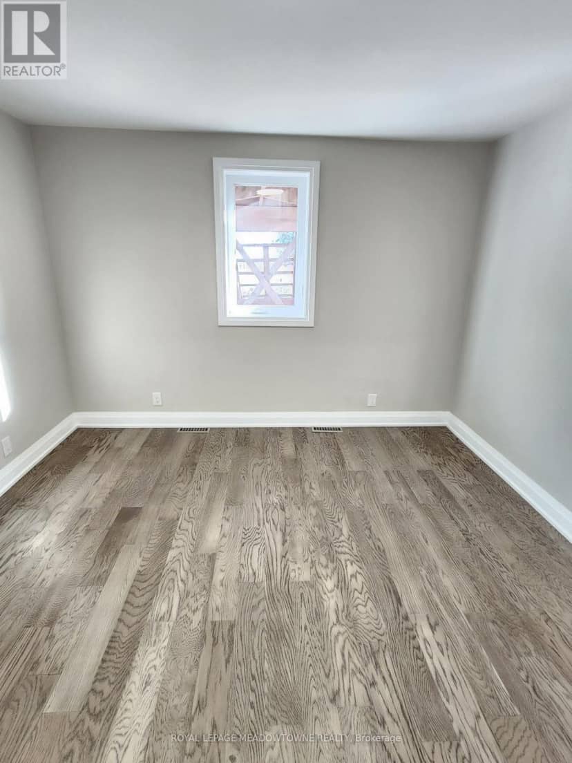 119 Colborne Street E — photo 7 of 17