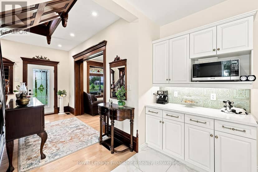 1376 Queensborough Road — photo 15 of 40