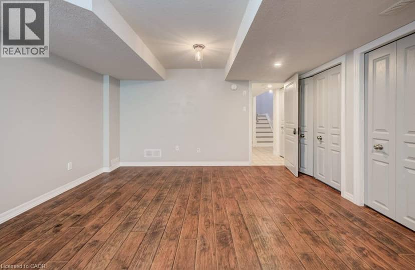 105 PINNACLE Drive Unit# 30 — photo 35 of 40