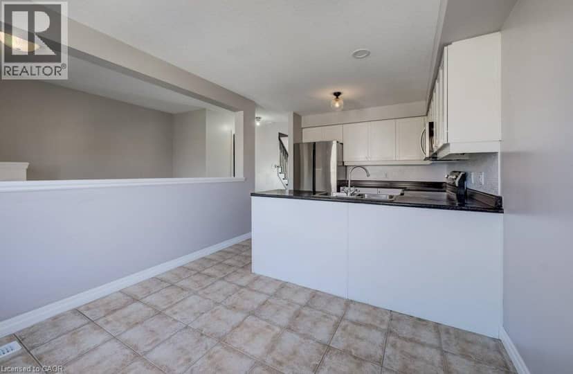 105 PINNACLE Drive Unit# 30 — photo 9 of 40