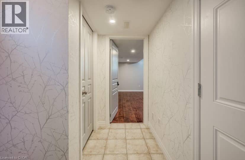 105 PINNACLE Drive Unit# 30 — photo 31 of 40