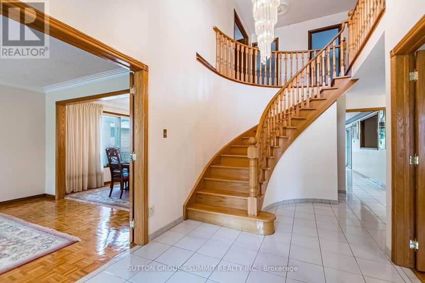 2477 Cliff Road, Mississauga, photo 3