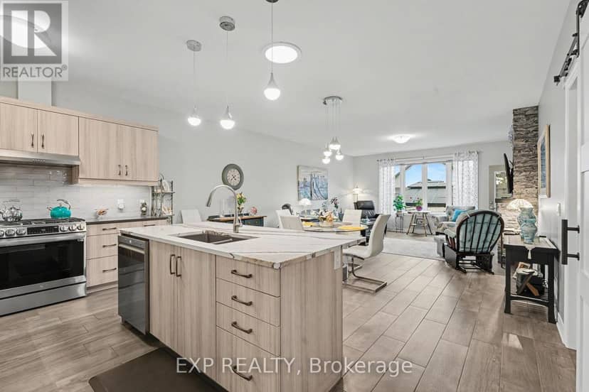 49 Campbell Street — photo 11 of 40