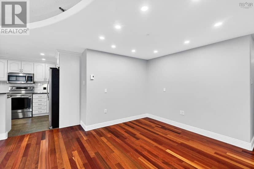 1101 1465 Brenton Street — photo 6 of 40