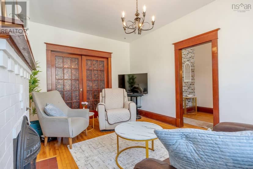 6030/6032 Cherry Street — photo 7 of 40