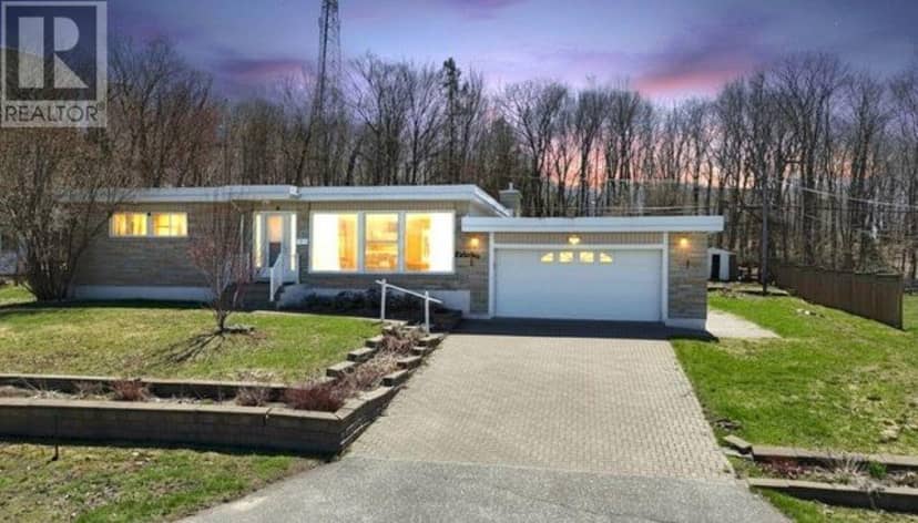25 Gillanders RD — photo 2 of 40