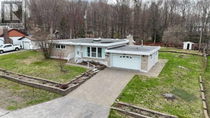25 Gillanders RD — photo 3 of 40