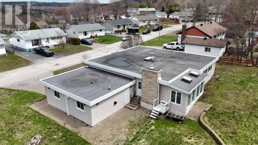 25 Gillanders RD — photo 9 of 40
