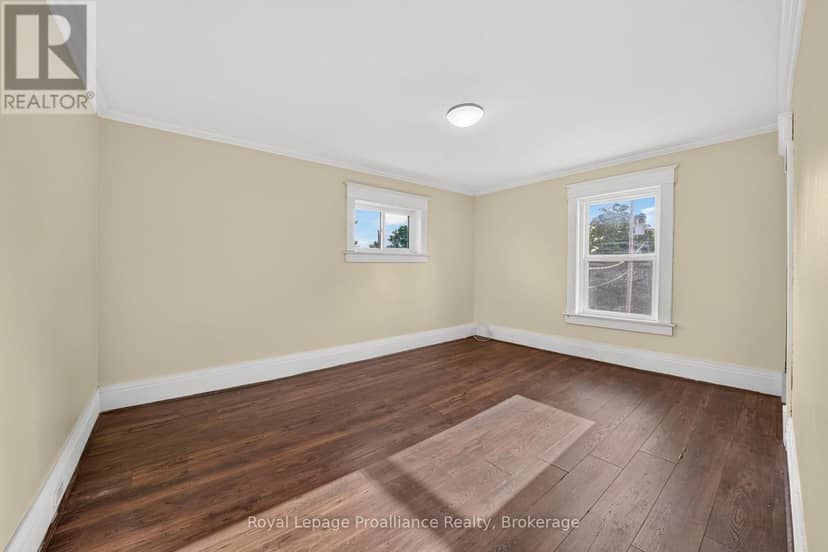 37 Lorne Avenue — photo 19 of 40
