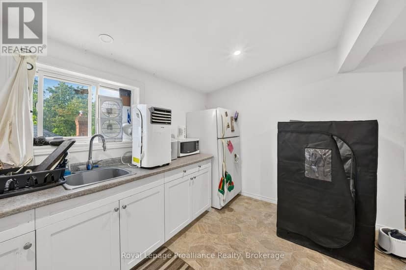 37 Lorne Avenue — photo 39 of 40