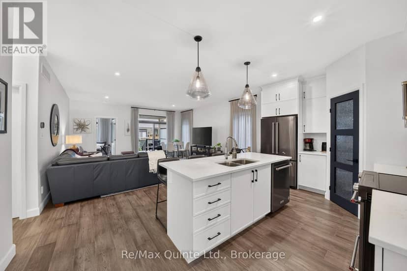9 Peace River Street, Belleville, photo 6