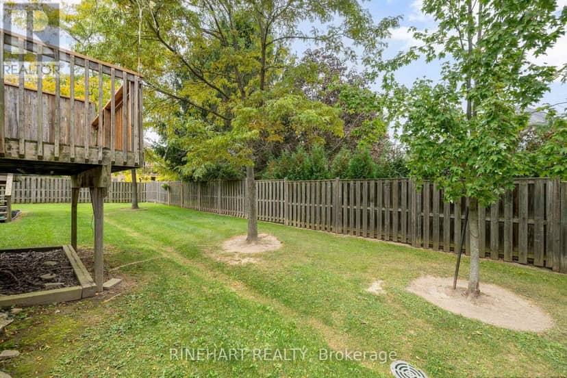 17 - 121 Meadowcreek Drive — photo 27 of 31