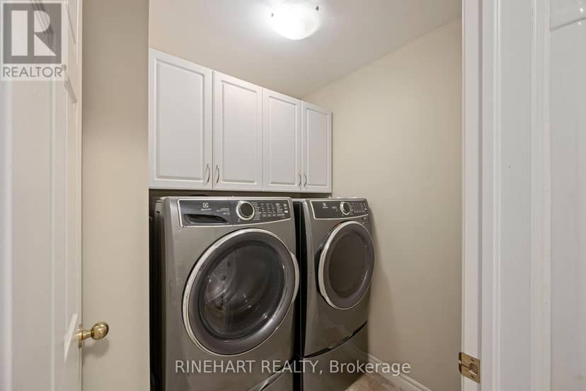 17 - 121 Meadowcreek Drive — photo 9 of 31