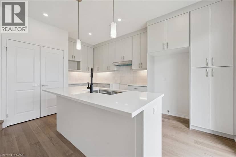 451 BENNINGER Street — photo 12 of 34